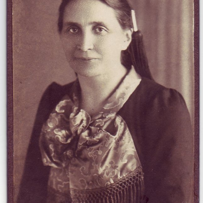 Guðrún Pétursdóttir frá Engey Móðir Bjarna Ben