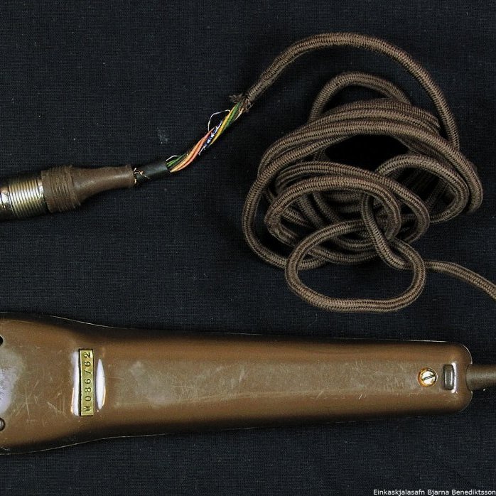 Míkrafónn fyrir Grundíg diktafón, Nr. 086762, að neðan.