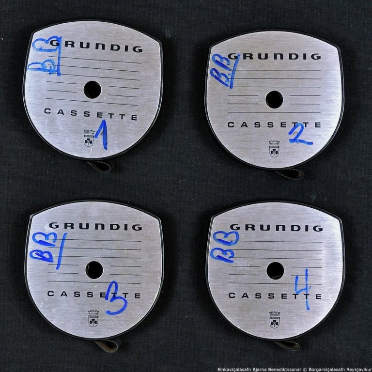 Umslag: Grundig kasettur, merktar BB 1-4.