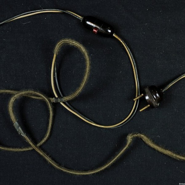 Rafmagnssnúra, áföst.