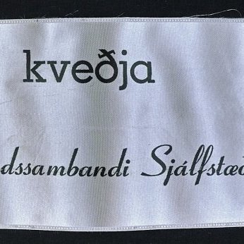 Borði 7: Forsætisráðherrahjónin, Dr. Bjarni Benediktsson, Frú Sigríður Björnsdóttir, og Benedikt Vilmundarson. Hinzta kveðja, frá Landssambandi Sjálfstæðiskvenna.