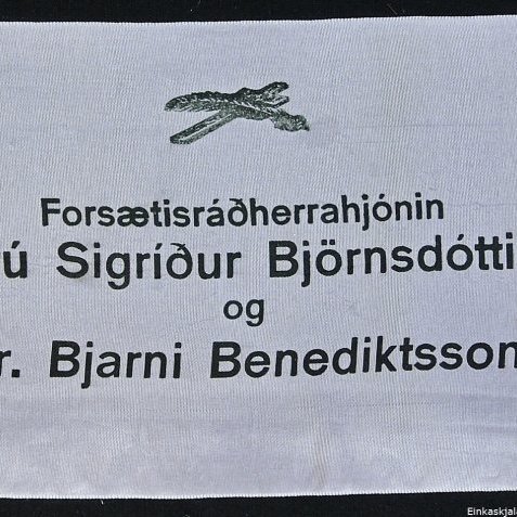 Borði 30: Forsætisráðherrahjónin, Frú Sigríður Björnsdóttir, og, Dr. Bjarni Benediktsson. From Andrew and Freda Gilchrist.
