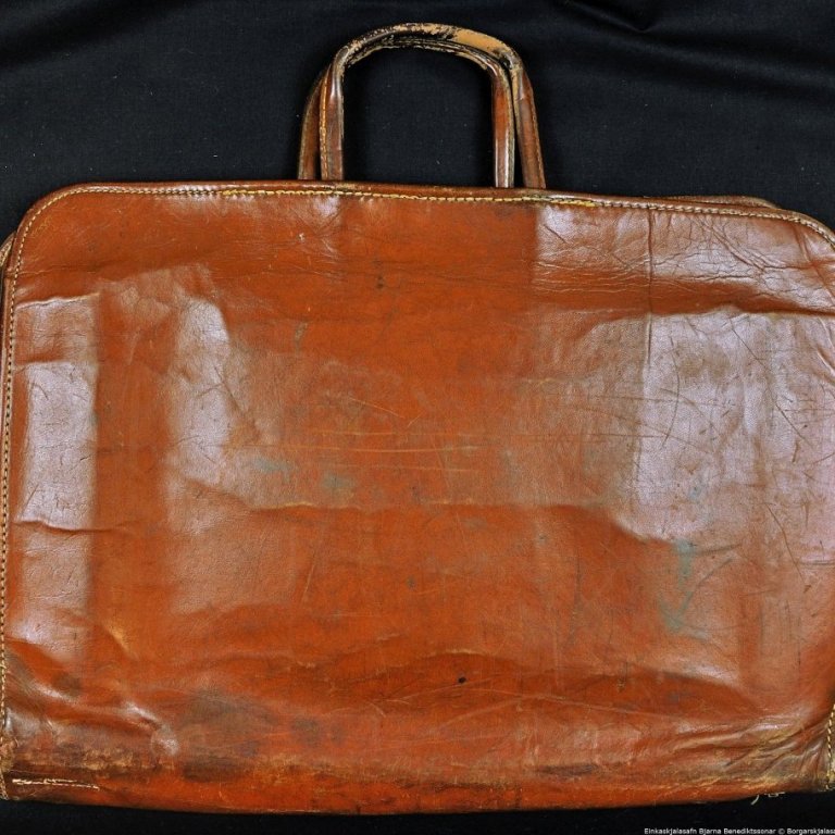 Skjalataska með höldum. Taskan sem Bjarni Benediktsson notaði mest.