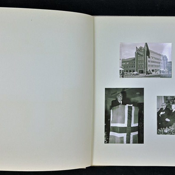 Myndaalbúm, önnur opna.