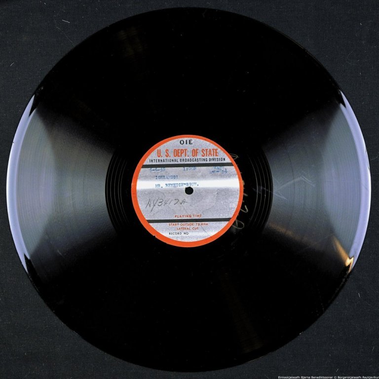 Hljómplata úr umslagi AY3417A, hlið 1.