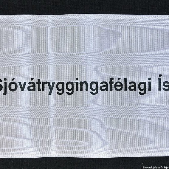 Borði 11: Forsætisráðherra, Bjarni Benediktsson, Sigríður Björnsdóttir, Benedikt Vilmundarson. Frá Sjóvátryggingarfélagi Íslands.