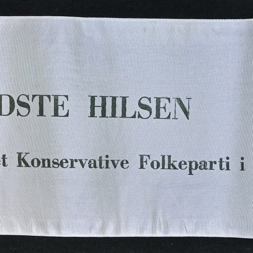 Borði 23: Statsminister, Bjarni Beneditksson. Sidste hilsen, Det Konservative Folkeparti i Danmark.