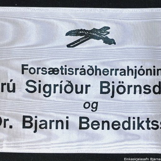 Borði 37: Forsætisráðherahjónin, Frú Sigríður Björnsdóttir, og, Dr. Bjarni Benediktsson. Hinzta kveðja, frá Sjálfstæðisfélagi Seltirninga.