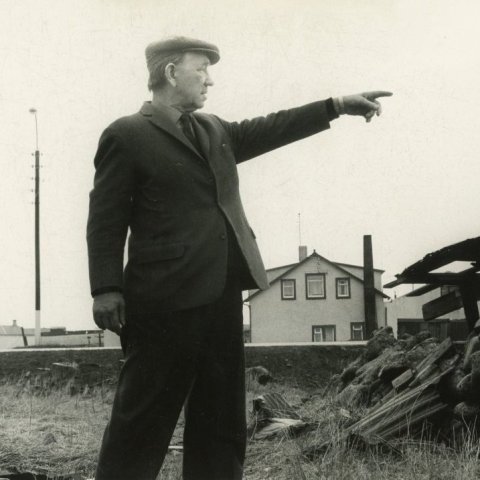 Meyvant vísar veginn. Borgarskjalasafn Reykjavíkur.