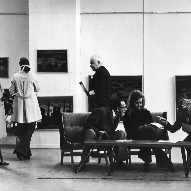 Á málverkasýningu