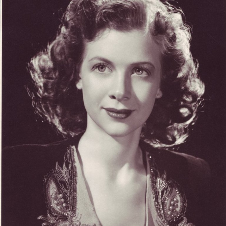 Um 1940. Hrafnhildur Kjartansdóttir Thors.