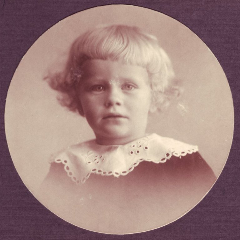 Um 1919. Thor Jensen yngri - Thorsi - sonur Ingibjargar og Ólafs Thors.