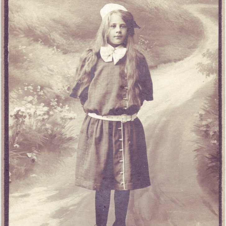 Ingibjörg Indriðadóttir um 12 ára.