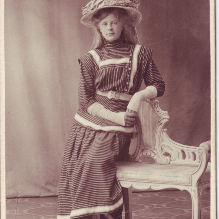 Ingibjörg Indriðadóttir um 15 ára.