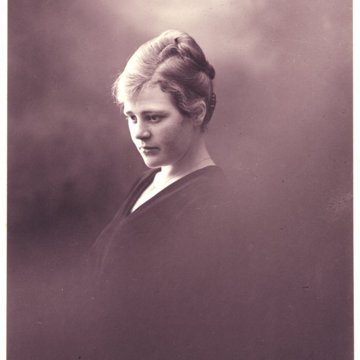 Ingibjörg Thors nýgift um 1916.