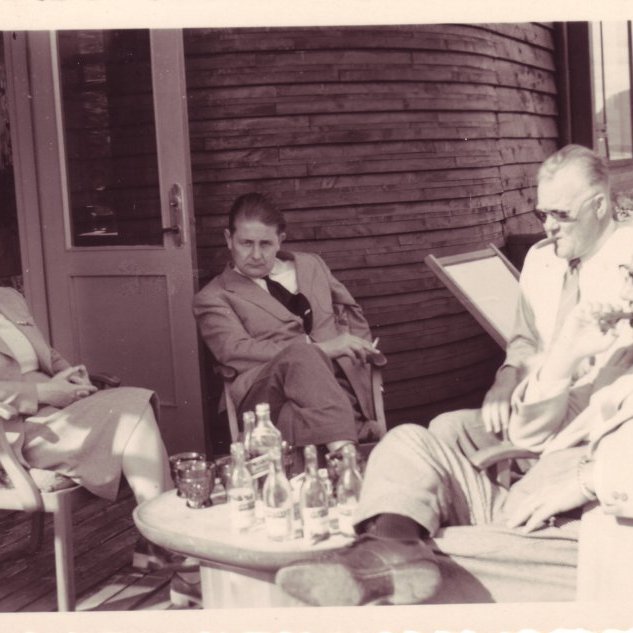 Erlendir vinir í heimsókn í Elliða: Phyllis Lökvik, Pétur Benediktsson, Ole Lökvik saltfisksali og ræðismaður Íslendinga á Spáni og Ólafur Thors.