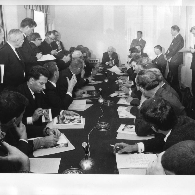 Blaðamannafundur v. blaðamanna frá ríkjum Atlantshafsbandalagsins 18. sept 1964