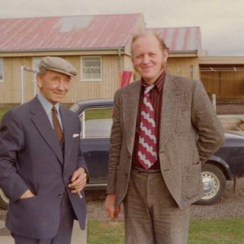 Meyvant Sigurðsson er t.v. á myndinni og til hægri er Jón Birgir Pétursson (f. 1938), án árs. Borgarskjalasafn Reykjavíkur. 