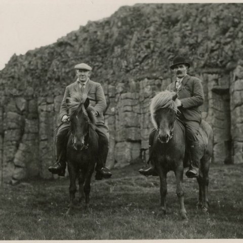 Talið f.v. Dr. Páll Eggert Ólason, lögfræðingur og Lárus Helgason, alþingismaður, án árs. Borgarskjalasafn Reykjavíkur. 