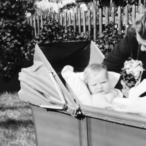 Fimmta og síðasta barnið, Margrét Þorbjörg, fæddist 1929. Þá höfðu þau Ólafur og Ingibjörg búið í fjölskylduhúsinu við Grundarstíg í rúman áratug og voru farin að huga að því að flytja í eigið hús.