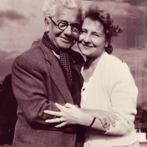 Ólafur var náinn börnum sínum. Elsta dóttirin Marta deildi ung áhuga hans á stjórnmálum og lærði hraðritun upp úr fermingu til að geta aðstoðað hann við bréfaskriftir. Hún var eins konar ritari hans um árabil og trúnaðarvinur alla tíð. Marta bjó erlendis í nær tvo áratugi og frá þeim tíma hafa varðveist á annað hundrað bréfa sem Ólafur skrifaði henni.