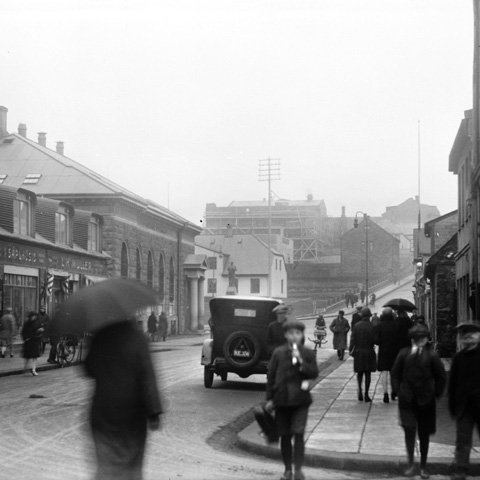 Í kosningum árið 1921 bar svo við að Jón Þorláksson verkfræðingur, sem Ólafur hafði kynnst í Sjálfsstjórn, bauð sig fram  til Alþingis á nýjum lista.