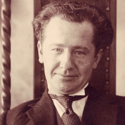 Ólafur var ekki einn um þá skoðun að sér hefði tekist vel upp. „Vígfimastan man ég hann frá fundi í Barnaskólaportinu 1936, er hann mætti einn öllum aðalleiðtogum Alþýðuflokksins. Hann var þá meistari í þeim skylmingaleik ræðuhalda er þar var háður“, skrifaði Einar Olgeirsson forystumaður í Sósíalistaflokknum að Ólafi látnum.