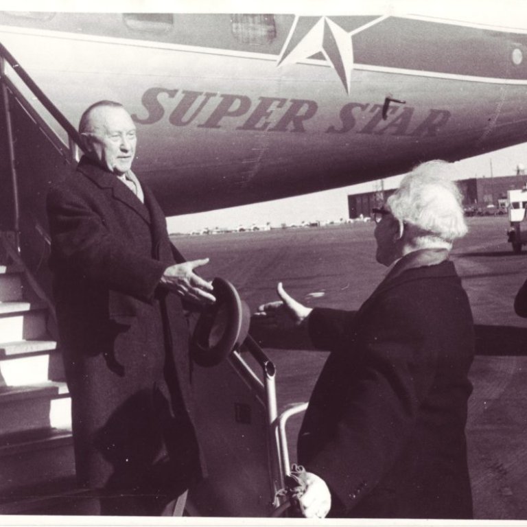 Ólafur Thors tekur á móti Konrad Adenauer Þýskalandskanslara.