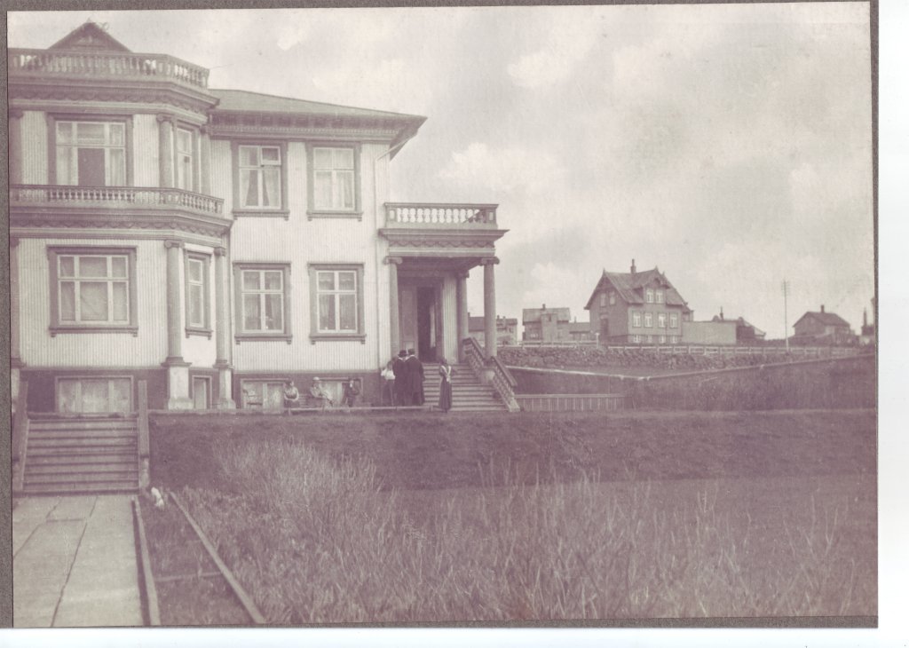 tjen.fri-05.jpg