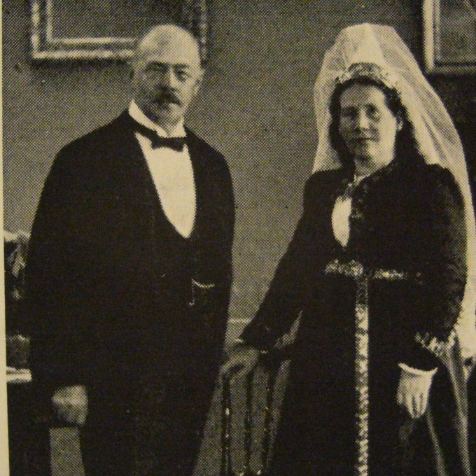 Um 1915. Thor Jensen og Margrét Þorbjörg um fimmtugt.