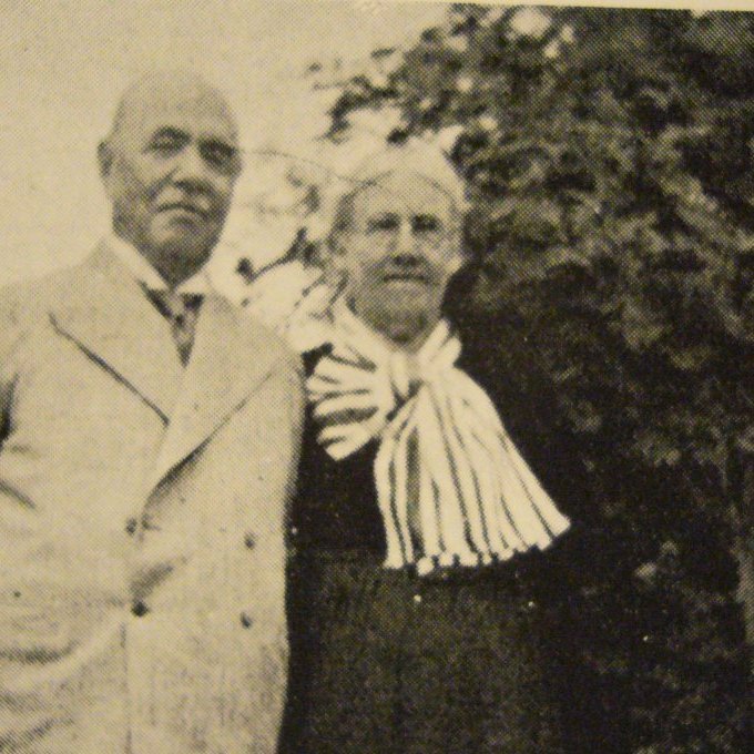 Um 1930. Thor Jensen og Margrét Þorbjörg um sextugt.