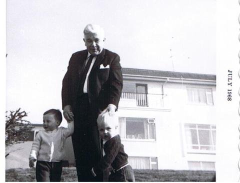 Hann á afmæli í dag!