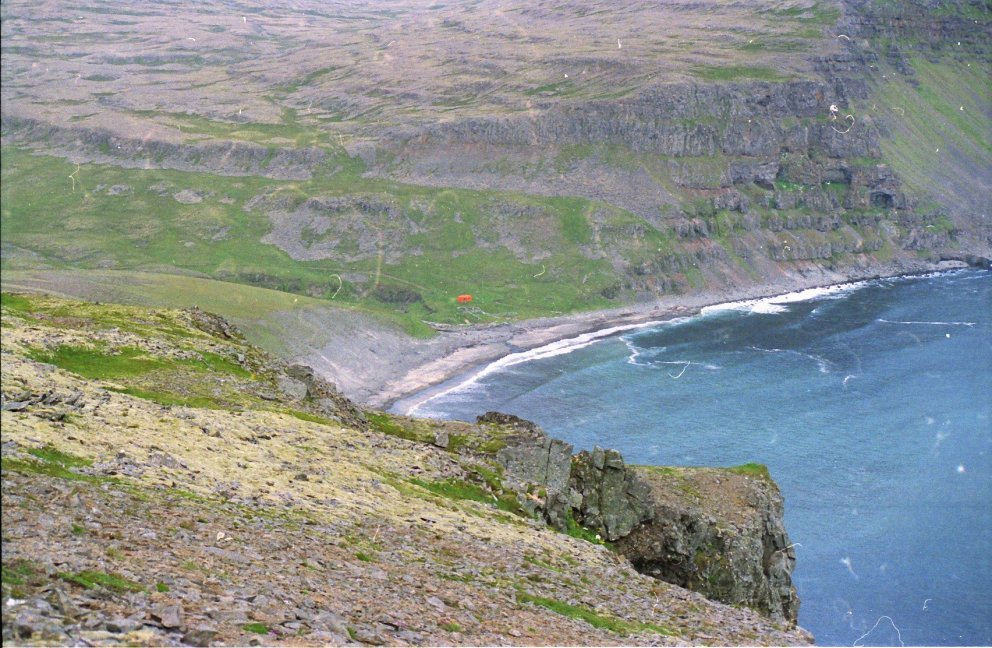 Skipbrotsmannaskýli við Keflavík, Látrabjargi. Borgarskjalasafn Reykjavíkur.