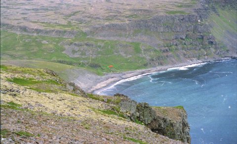 Skipbrotsmannaskýli við Keflavík, Látrabjargi. Borgarskjalasafn Reykjavíkur.