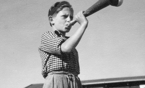 Drengur í sumarbúðum á fimmta áratug síðustu aldar. Ljósmynd úr einkaskjalasafni Íþróttabandalags Re…